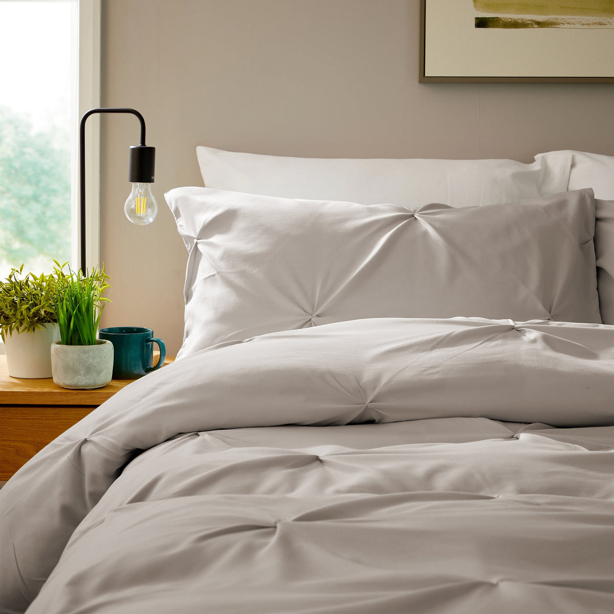 Pintuck Natural Microfibre Duvet Cover Set With Pillowcases Easy Care
